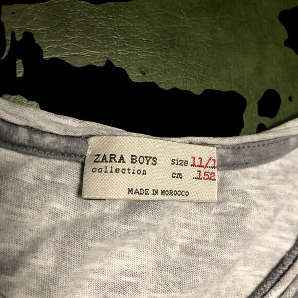 Zara Boys Flip Sequin Skull T-Shirt w/Exposed Seams Heather Grey; SZ 11/12 - Picture 3 of 7